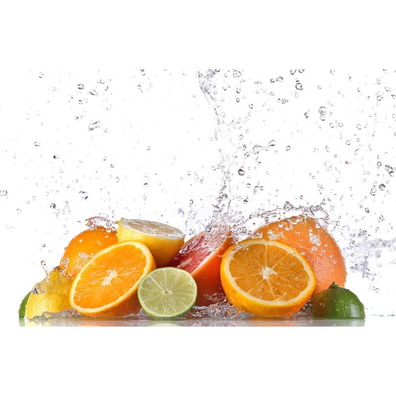 Citrus fruit with water spash.