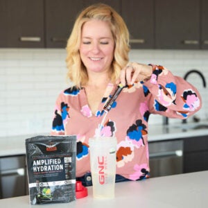 Rachel_Baker_AmpHydration_pour