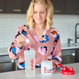 Rachel_Baker_PP_Creatine_pour