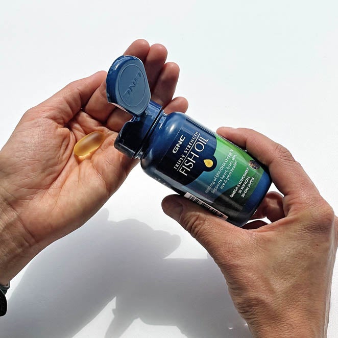 Mary_Milstead_Womens_Supps_FishOil_Hands