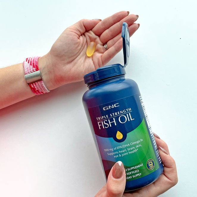 Rachel_Baker_Longevity_Fishoil_hand