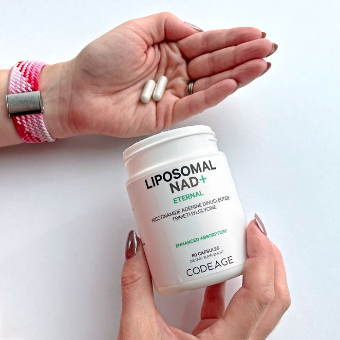 Rachel_Baker_Longevity_NAD+hands