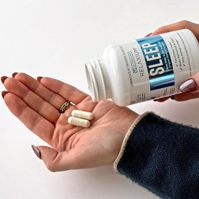 Rachel_Baker_Peri_Sleep_Hands